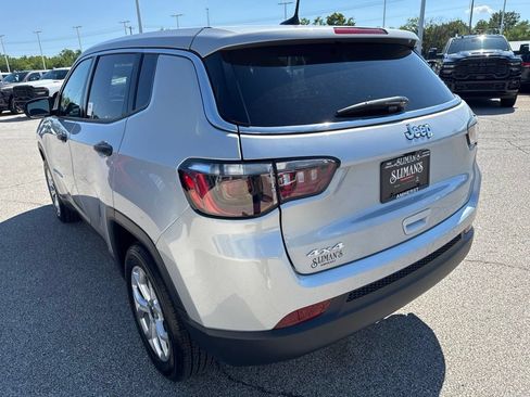 Used 2025 Jeep Compass Sport AWD/4WD image 7