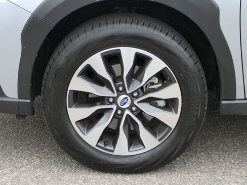 Certified 2025 Subaru Outback Touring AWD/4WD image 10