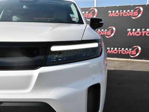 Used 2024 Honda Prologue EX image 11