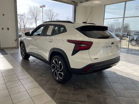 Used 2024 Chevrolet Trax RS w/ Driver Confidence Package image 7