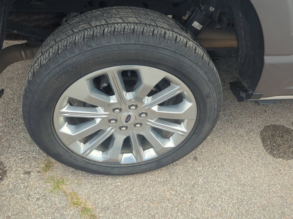 Used 2022 Ford F150 Limited AWD/4WD image 11