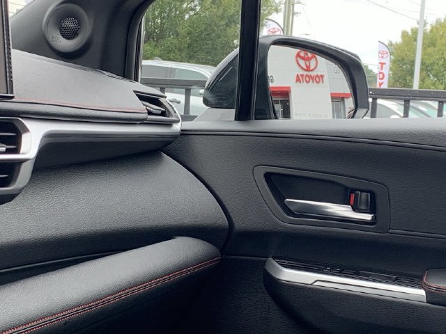 Used 2026 Toyota Sienna XSE AWD/4WD image 11