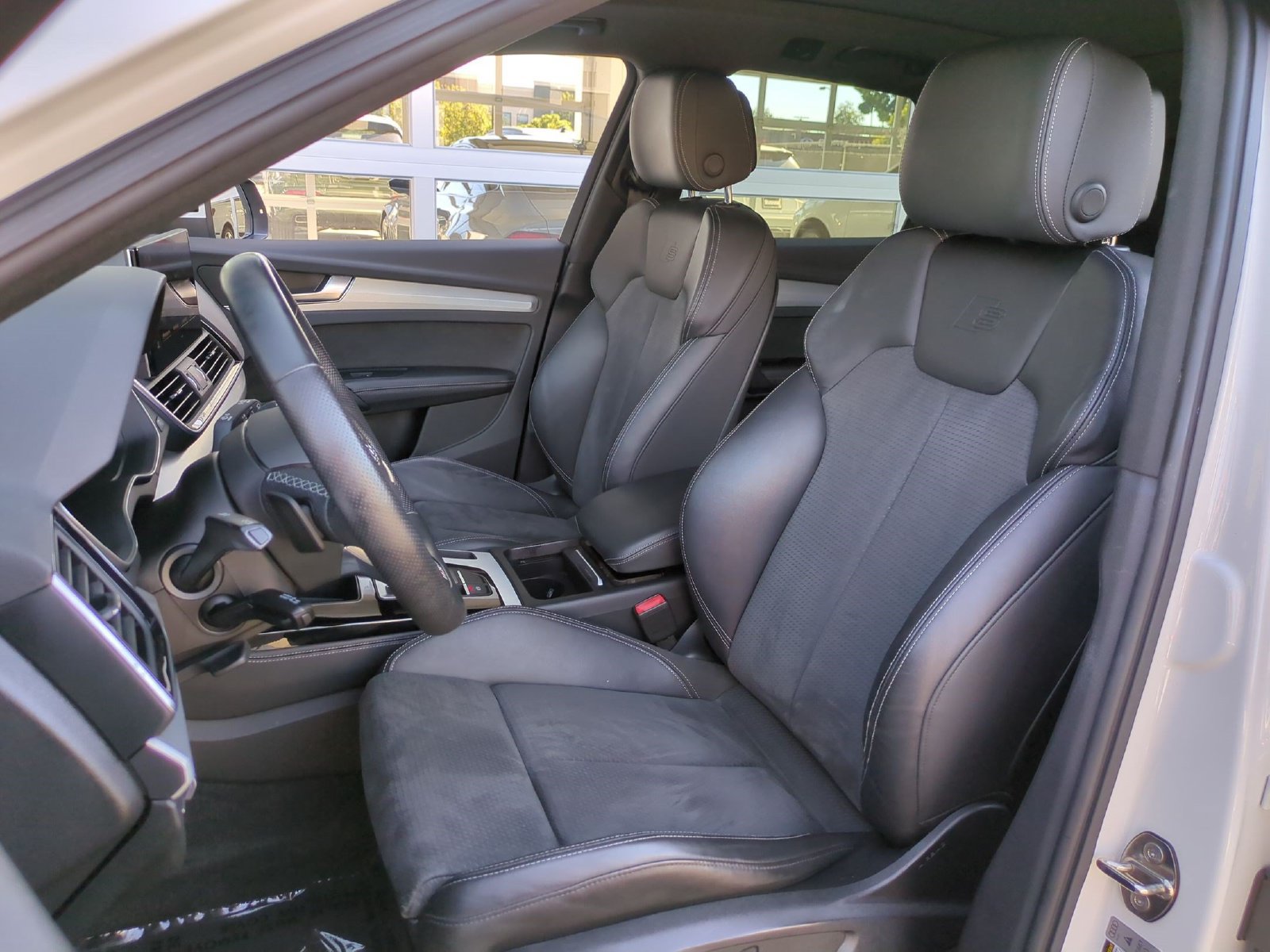 Used 2021 Audi Q5 e Premium Plus w/ Premium Plus Package AWD/4WD image 28