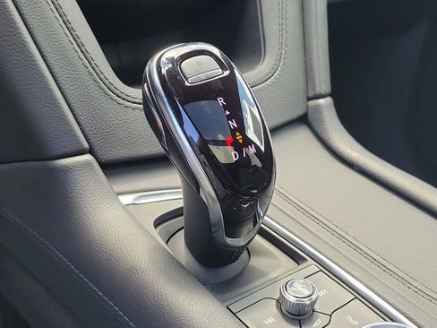 New 2025 Cadillac XT6 Luxury image 22