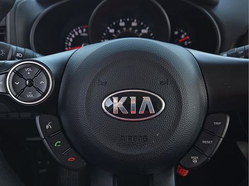 Used 2015 Kia Soul image 19