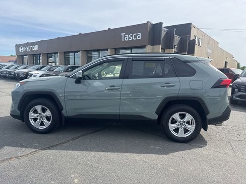 Used 2019 Toyota RAV4 XLE w/ Convenience Package AWD/4WD image 9