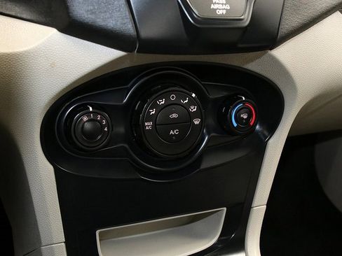 Used 2012 Ford Fiesta S image 17