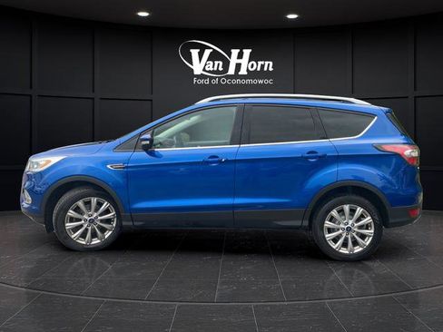 Used 2017 Ford Escape Titanium FWD image 4