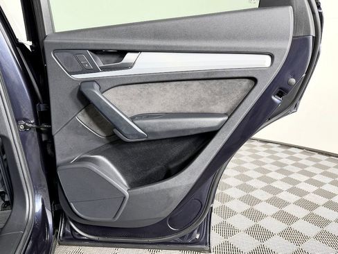 Used 2020 Audi SQ5 Premium w/ Convenience Package image 43