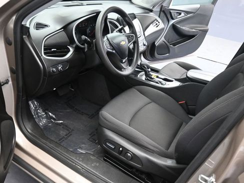 Used 2023 Chevrolet Malibu LT FWD image 9