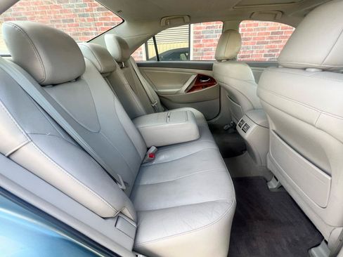 Used 2011 Toyota Camry XLE w/ XLE Extra-Value Pkg #2 FWD image 33