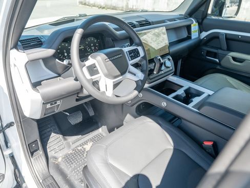 New 2026 Land Rover Defender 110 X-Dynamic SE AWD/4WD image 11