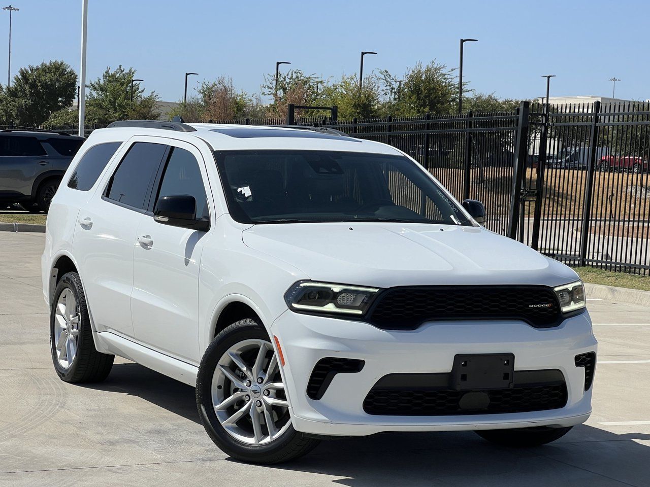 Used 2024 Dodge Durango GT RWD image 1