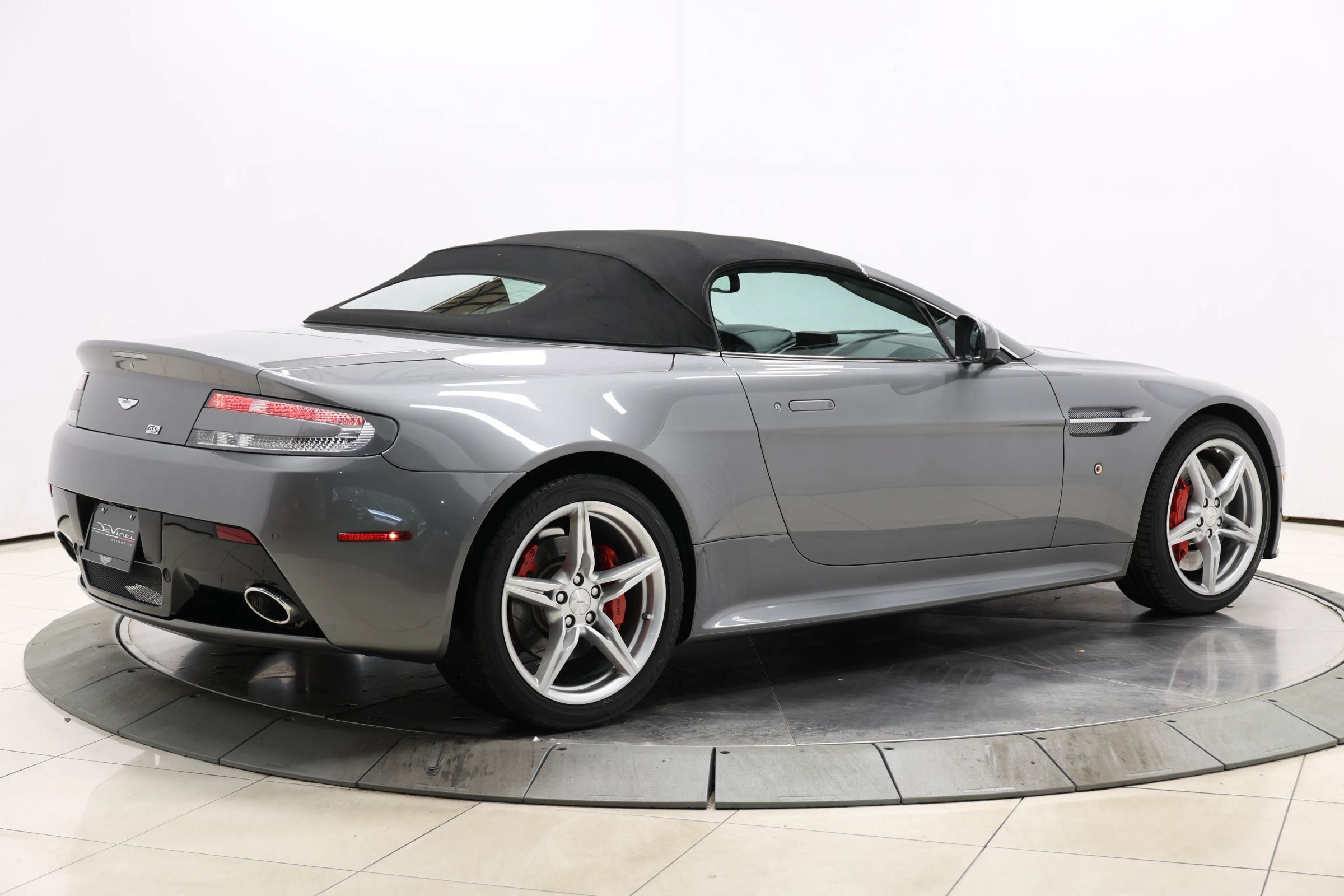 Used 2016 Aston Martin V8 Vantage S RWD image 73