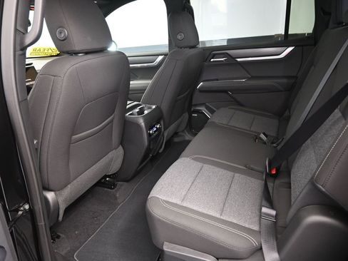 New 2025 GMC Acadia Elevation image 15