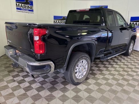 Used 2024 Chevrolet Silverado 2500 LT AWD/4WD image 16