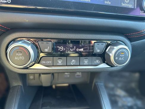 New 2025 Nissan Versa SR w/ Trunk Package FWD image 18