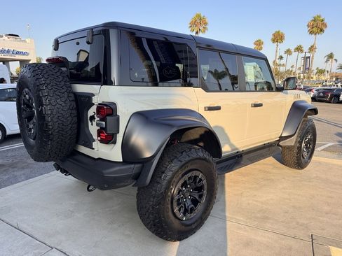 New 2025 Ford Bronco Raptor image 12