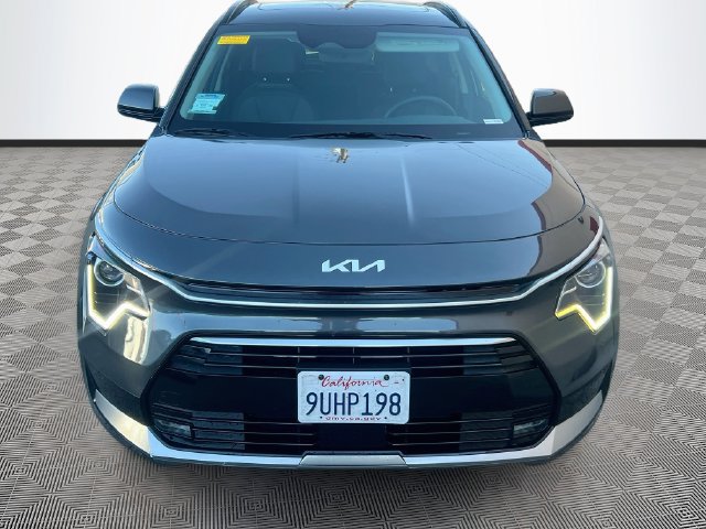 Used 2025 Kia Niro EX Touring FWD image 4