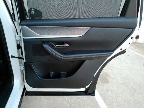 Used 2024 MAZDA CX-90 Plug-In Hybrid w/ Preferred image 27