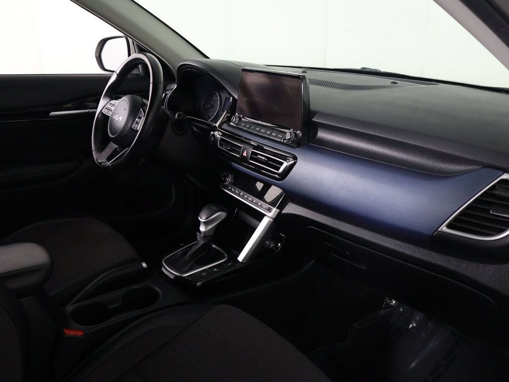 Used 2022 Kia Seltos S AWD/4WD image 26