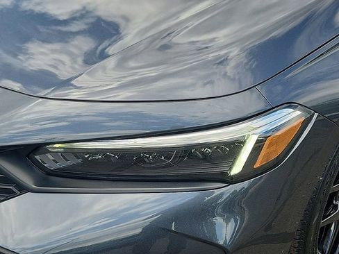 Used 2025 Honda Civic Sport image 9