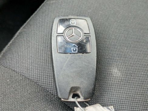 Used 2022 Mercedes-Benz Sprinter 2500 image 28