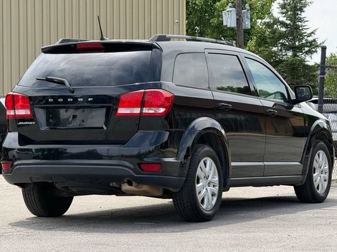 Used 2019 Dodge Journey SE w/ Premium Group FWD image 5