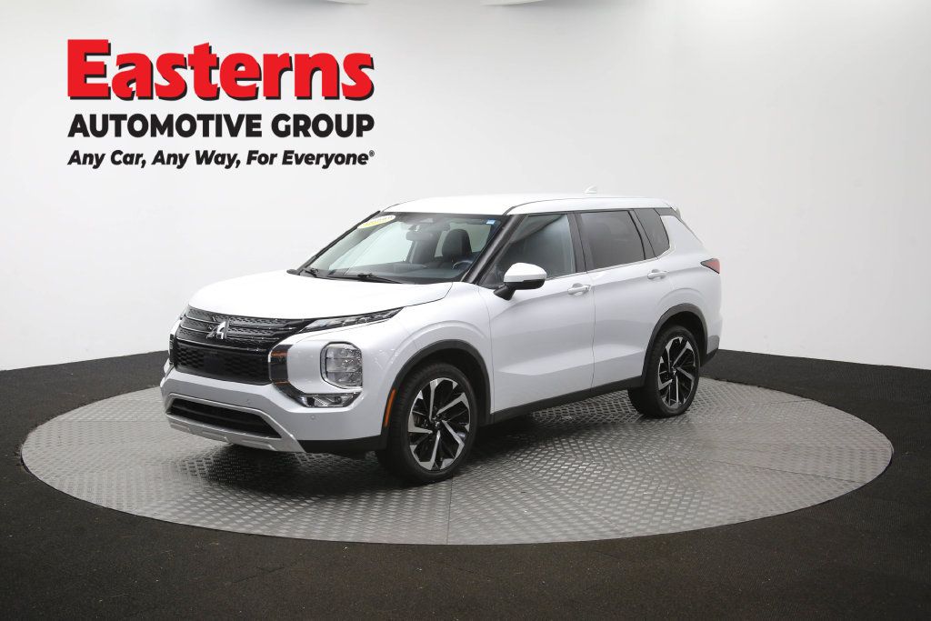 Used 2024 Mitsubishi Outlander SE FWD image 59