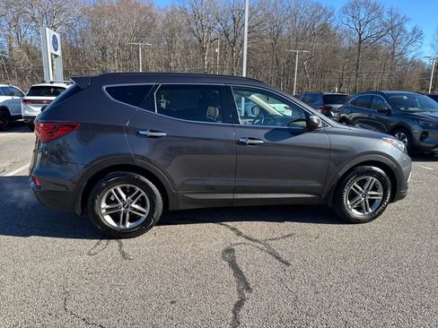 Used 2017 Hyundai Santa Fe Sport image 9
