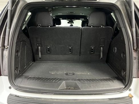 Used 2023 GMC Yukon SLT image 25
