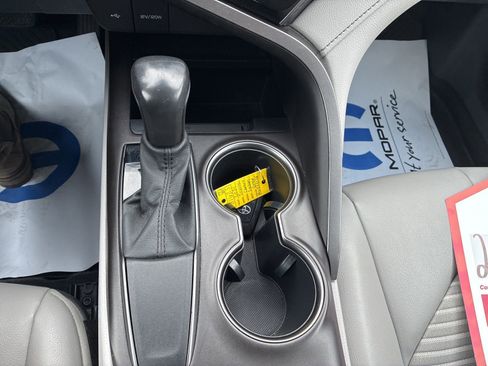 Used 2021 Toyota Camry SE w/ Convenience Package image 21