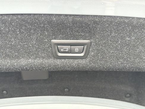 New 2026 BMW 330i Sedan w/ M Sport Package image 28