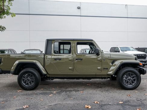 New 2026 Jeep Gladiator Sport image 6