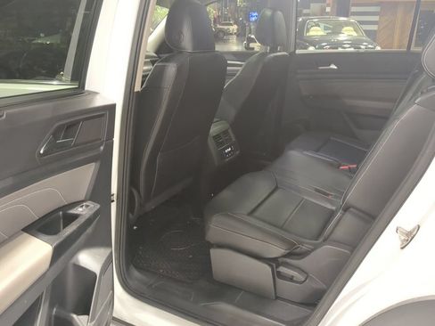 Used 2021 Volkswagen Atlas SE w/ Panoramic Sunroof Package AWD/4WD image 12