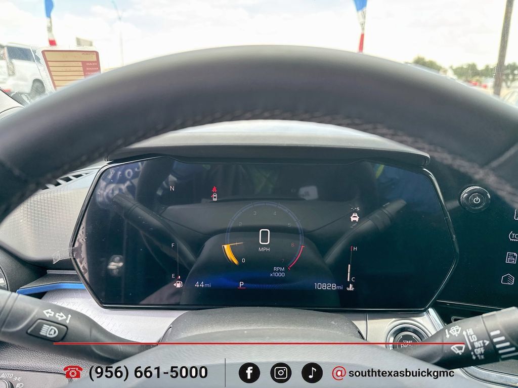 Used 2025 Chevrolet Trax LT w/ Driver Confidence Package FWD image 15