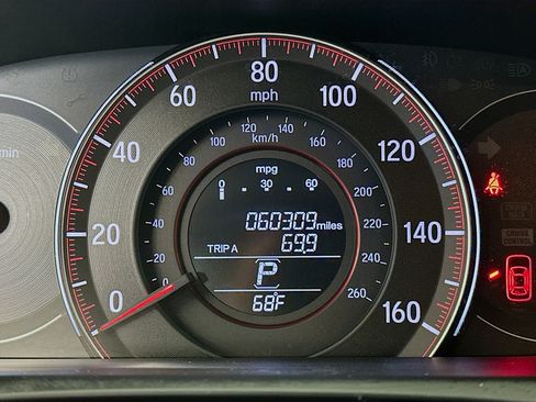 Used 2017 Honda Accord Sport image 18