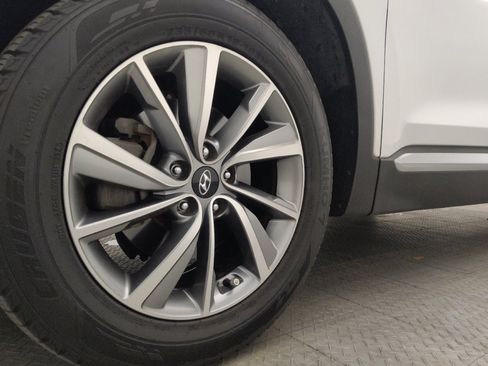 Used 2019 Hyundai Santa Fe SEL image 31