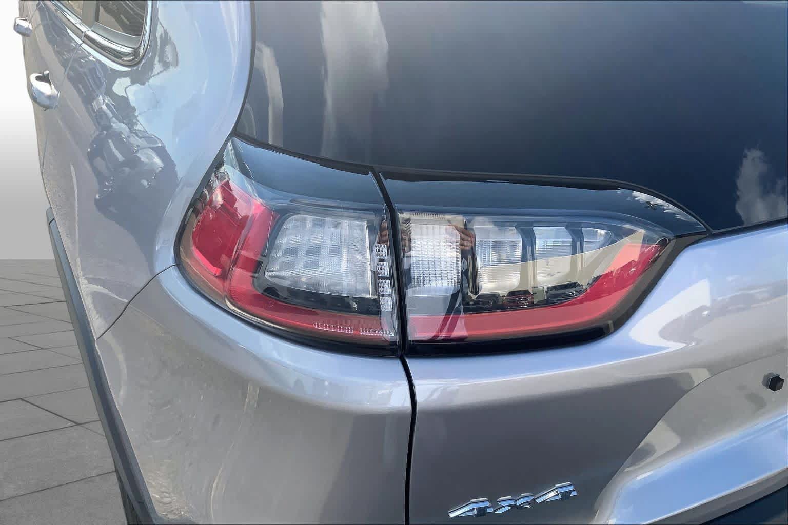 Used 2021 Jeep Cherokee Latitude Lux w/ Trailer Tow Group AWD/4WD image 29