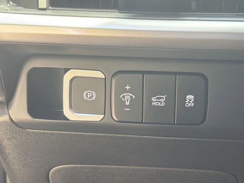 Used 2024 Hyundai Santa Fe SEL FWD image 16