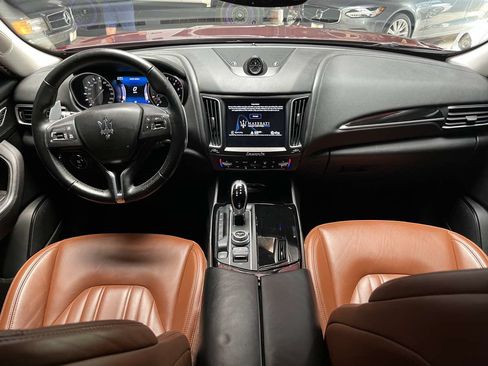 Used 2017 Maserati Levante S AWD/4WD image 9