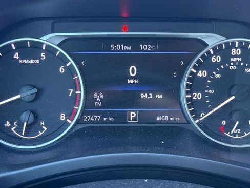 Used 2024 Nissan Sentra SV FWD image 22