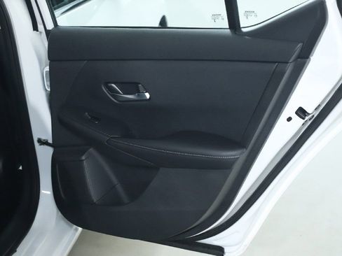 Certified 2023 Nissan Sentra SV image 31