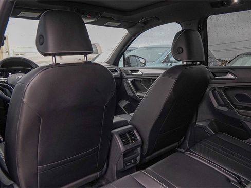 New 2024 Volkswagen Tiguan SE R-Line image 25