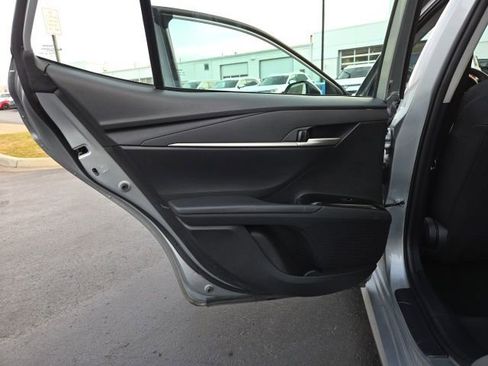 Used 2025 Toyota Camry LE image 12