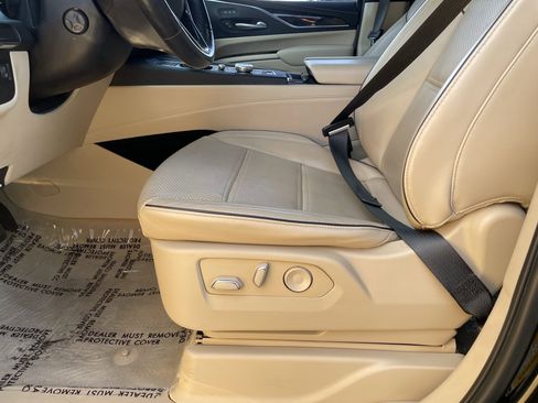 Used 2023 Cadillac Escalade ESV Premium Luxury image 19