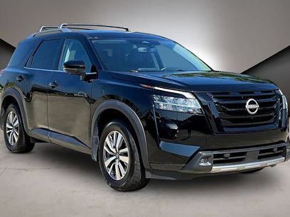 Certified 2024 Nissan Pathfinder SL w/ Black Appearance Package