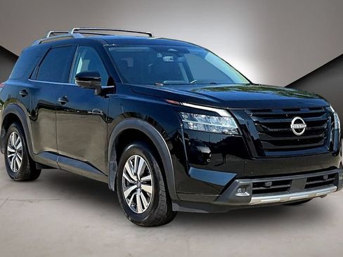 Certified 2024 Nissan Pathfinder SL w/ Black Appearance Package AWD/4WD image 1