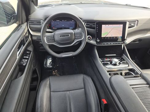 Used 2024 Jeep Wagoneer Series III AWD/4WD image 20