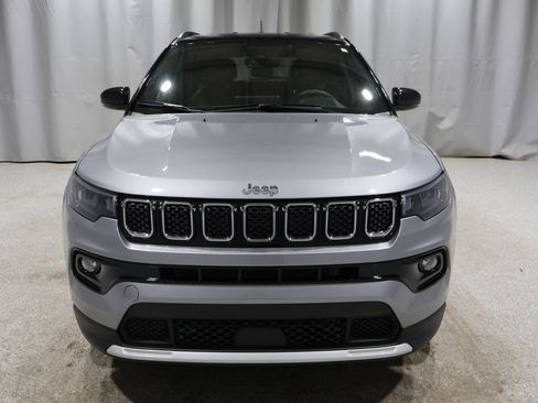 Used 2024 Jeep Compass Limited image 7